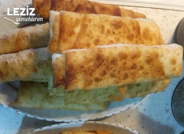 Çıtır Çıtır Paçanga Böreği Tarifi