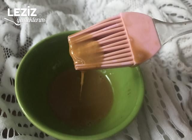 Poğaçalar İçin Yalancı Pekmez Aroması