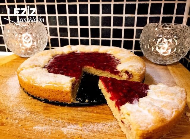 Kek Kalıbında Narlı Kurabiye Tart (Muhteşem)