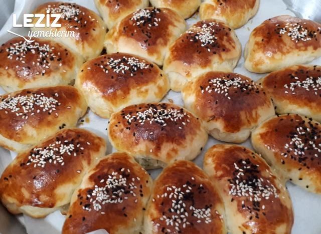 Yumuşacık Peynirli Poğaça Tarifi