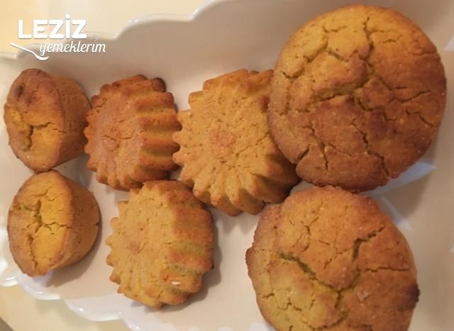 Muffin Kalıbında Mısır Ekmeği