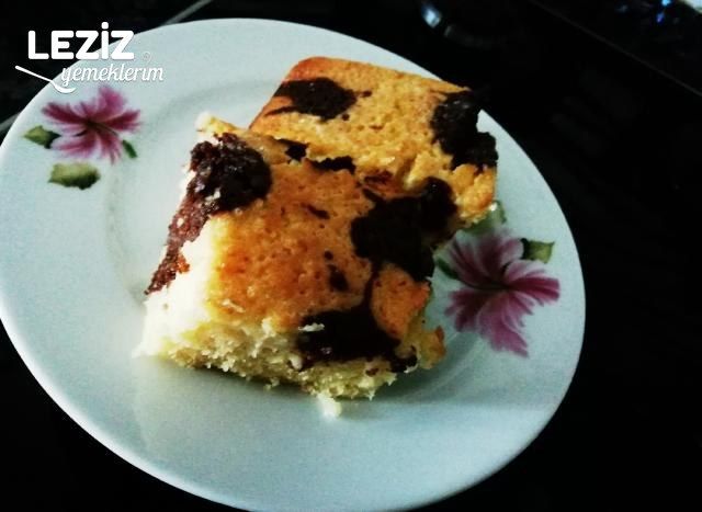 İki Renkli Nemli Kek