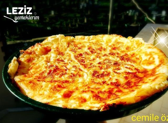 Kuru Yufkadan Peynirli Börek