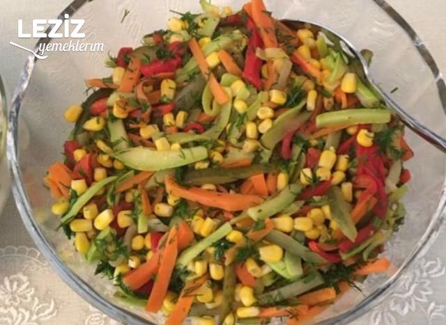 Sosyete Salatası