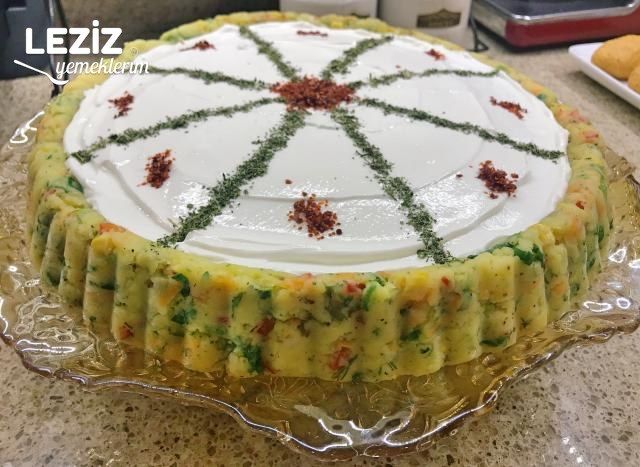 Yoğurtlu Ezme Patates Salatası