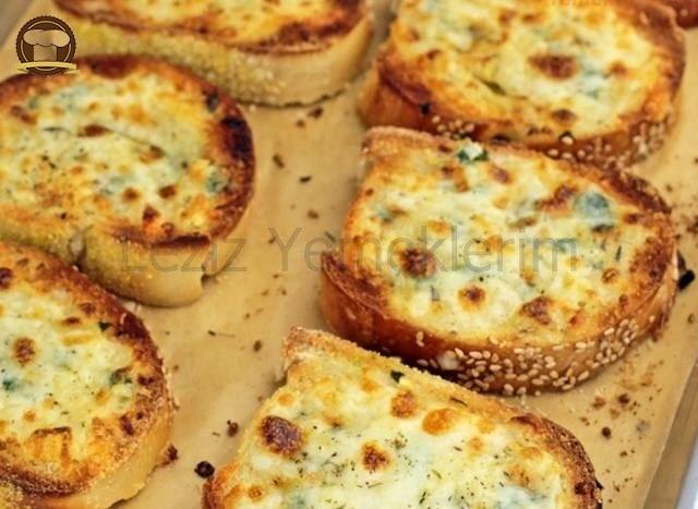Sütlü Peynirli Ekmek
