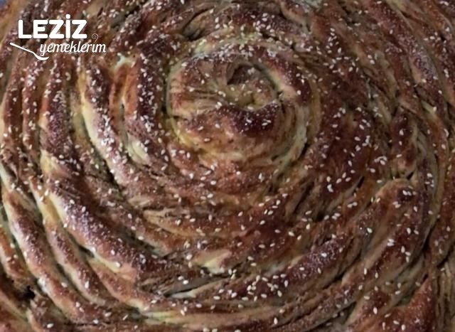 Cevizli Haşhaşlı Burma Çörek