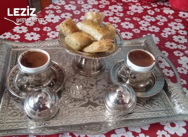 Bol Köpüklü Türk Kahvesi Nasıl Yapılır