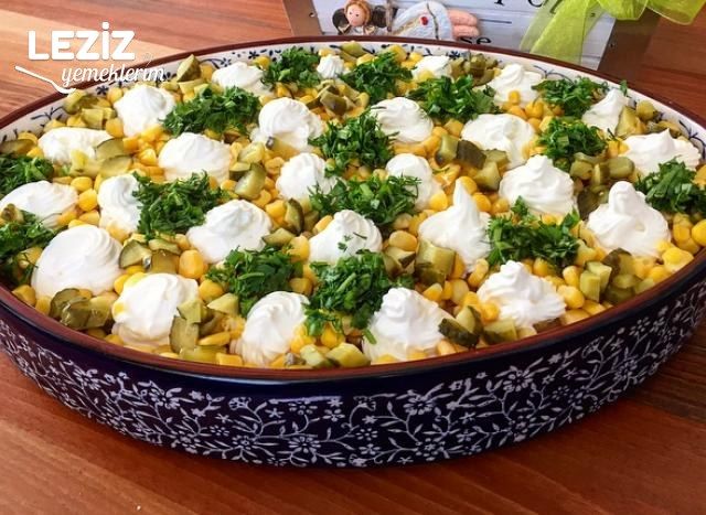 Sağlıklı Bol Sebzeli Yoğurtlu Patates Salatası