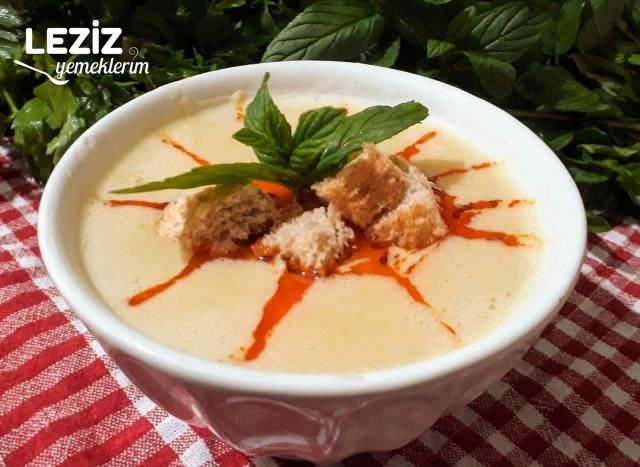 Nefis Lokanta Usulü Mercimek Çorbası