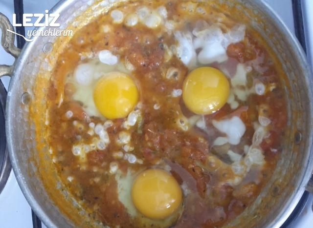Yumurtalı Menemen Tarifi