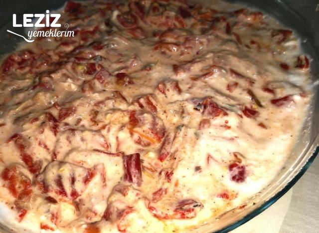 Yoğurtlu Köz Biber Salatası