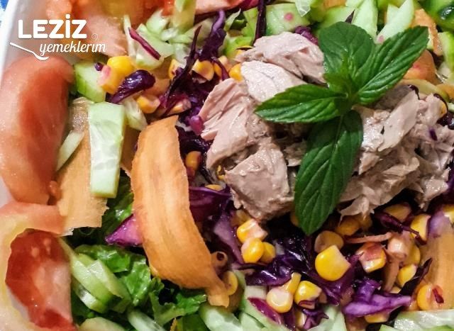 Ton Balıklı Karışık Salata
