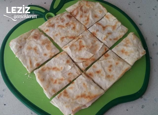 Tavada Pratik Börek Tarifi