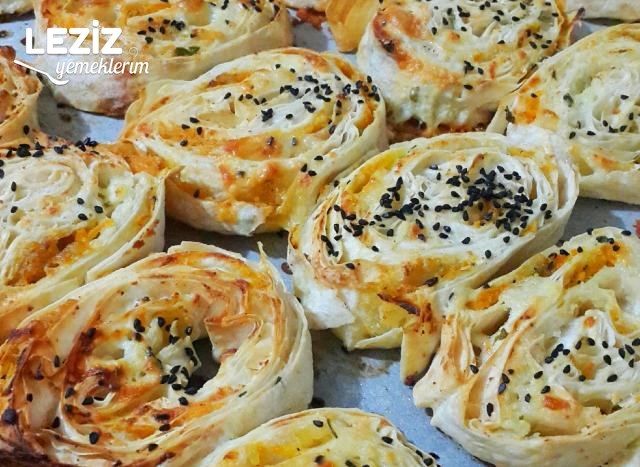 3 Katlı Rulo Börek