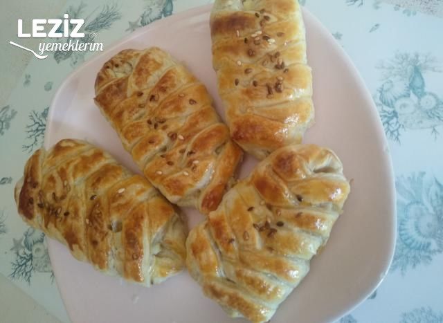 Çok Pratik Milföylü Örgü Börek