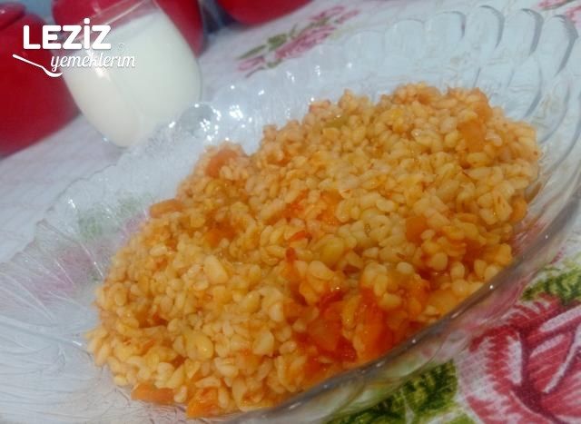 Domatesli Bulgur Pilavının Yapımı