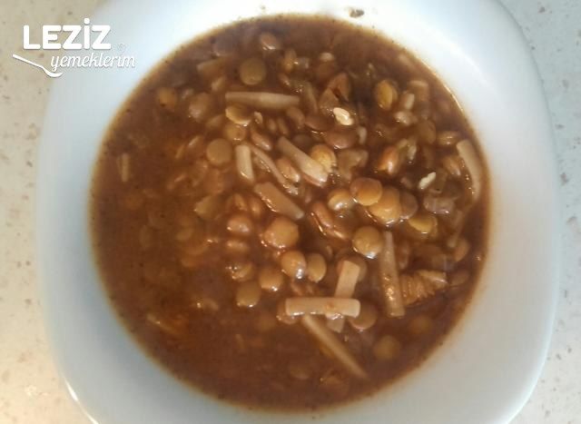 Erişteli Yeşil Mercimek Çorbası