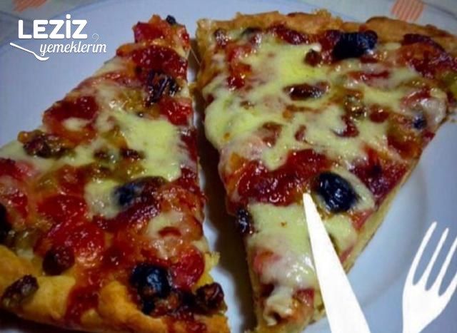 Tepsi Pizzası