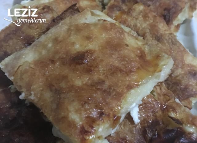 Müthiş Peynirli Tepsi Böreği