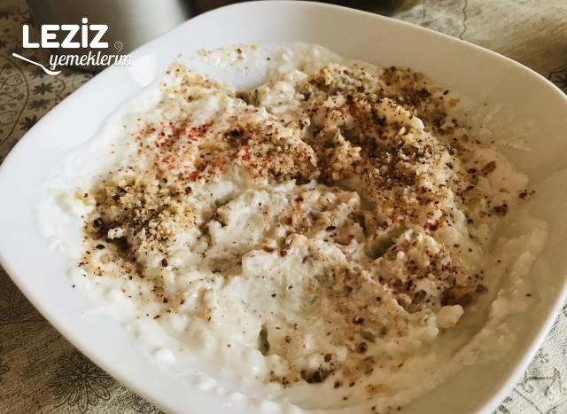 Yoğurtlu Enginar Salatası