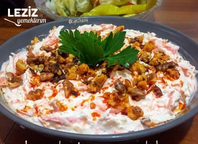 Kokusuz Çok Pratik Çok Lezzetli Havuçlu Kereviz Salatası