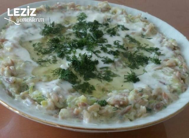 Yoğurtlu Şehriyeli Kabak Salatası