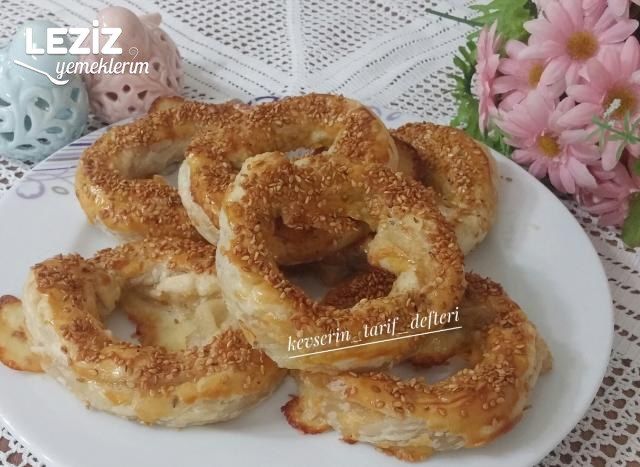 Çıtır Çıtır Kaşarlı Milföy Simit