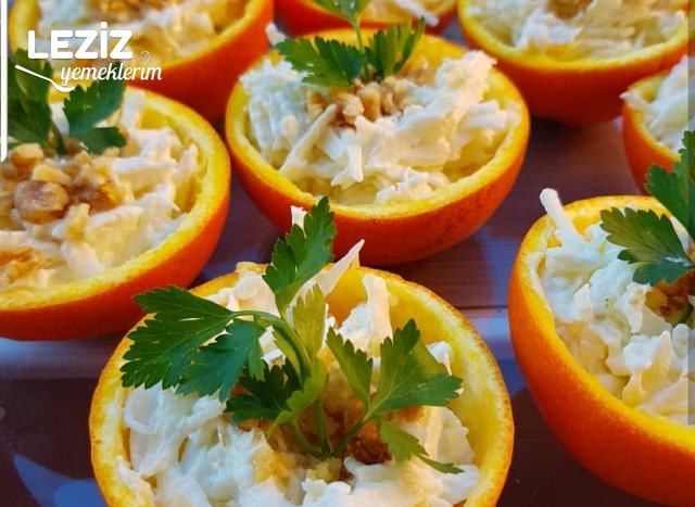 Portakal Çanağında Yoğurtlu Kereviz Salatası Yapılışı