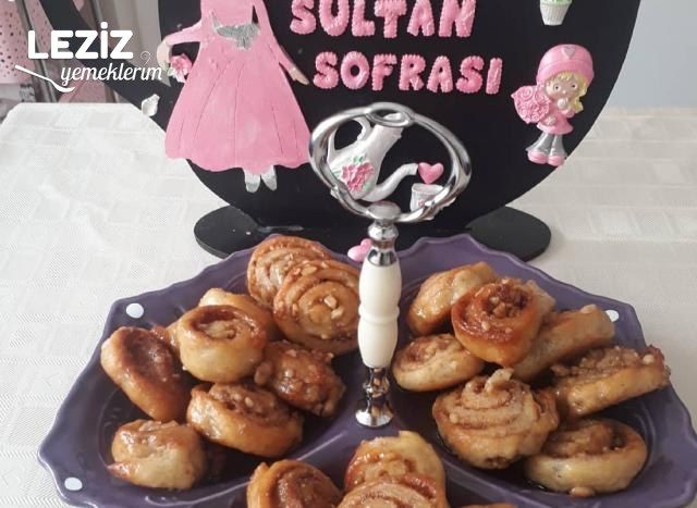 Cevizli Tarçınlı Rulo Tatlı