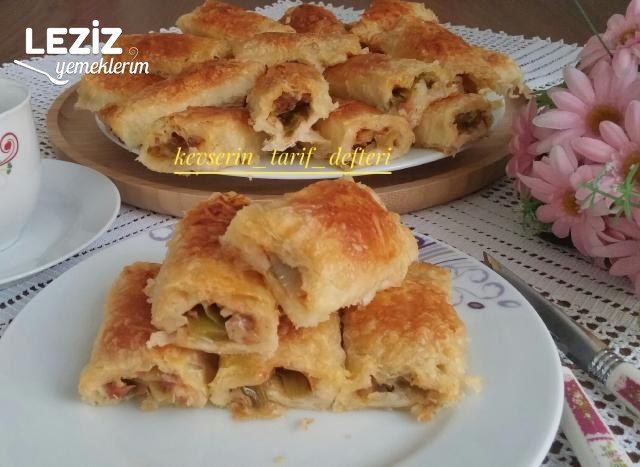 Çıtır Çıtır Kıymalı Pırasalı Börek