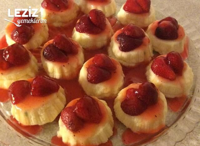 Çilekli İrmik Tatlısı Nasıl Yapılır?