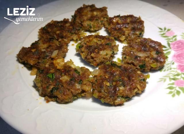 Tost Makinasında Mangal Tadında Köfte
