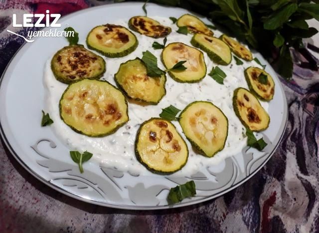 Dip Sos Eşliğinde Fırında Kabak Kızartması