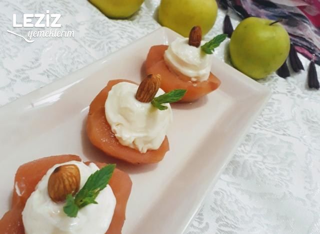 Hem Şerbetli Hem Sütlü Nefis Elma Tatlısı