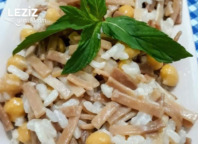 Erişteli Nohutlu Pirinç Pilavı