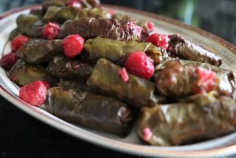 Vişneli Zeytinyağlı Yaprak Sarma