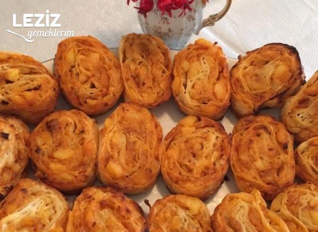 Hazır Yufkadan Patatesli Rulo Börek