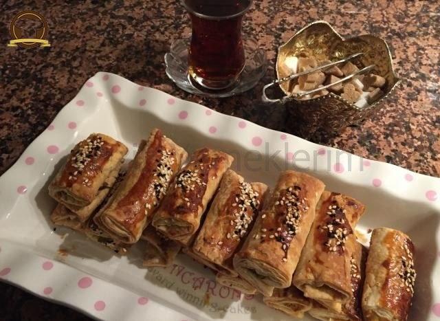 Beyaz Peynirli Sucuklu Milföy Börek