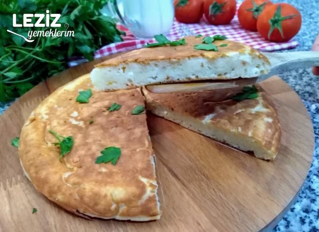 Yufkasız Tava Böreği (Peynirli Yoğurtlu)