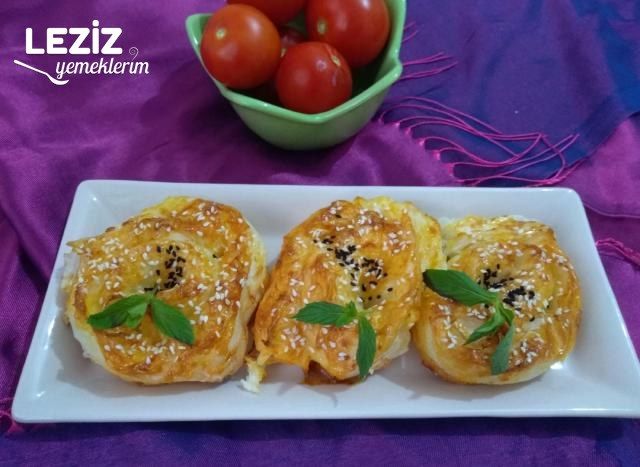 Güllaç Yaprağından Börek Yapımı Tarifi