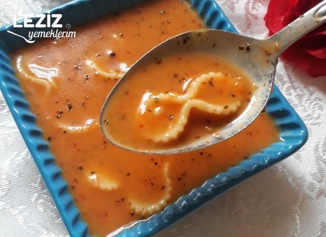 Makarnalı Domates Çorbası