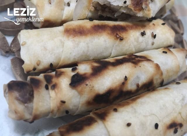 Köz Patlıcanlı Kıymalı Börek