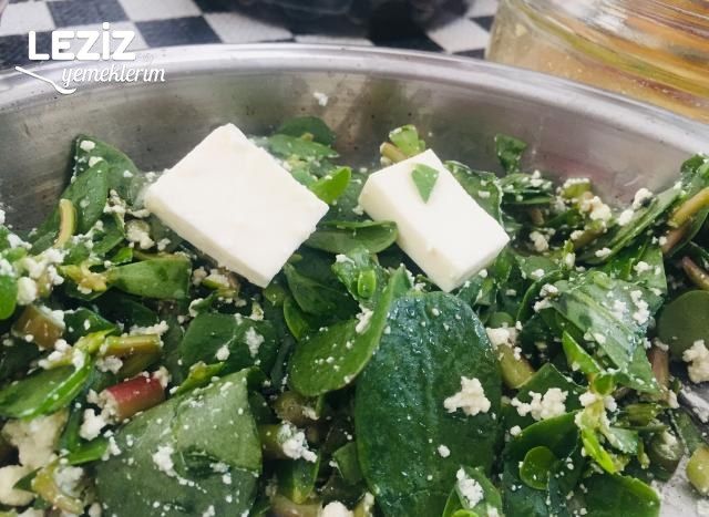 Peynirli Semizotu Salatası Nasıl Yapılır?