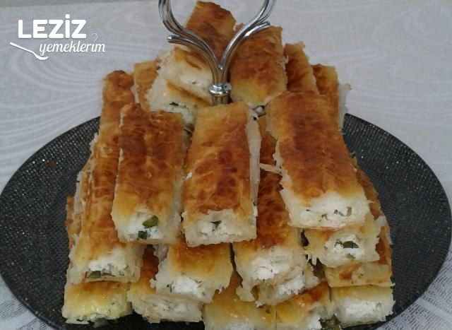 Baklavalık Yufkadan Peynirli Çıtır Börek Tarifi