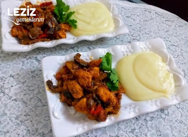 Patates Püresi Eşliğinde Mantarlı Tavuk Sote