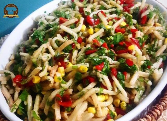 Erişte Salatası