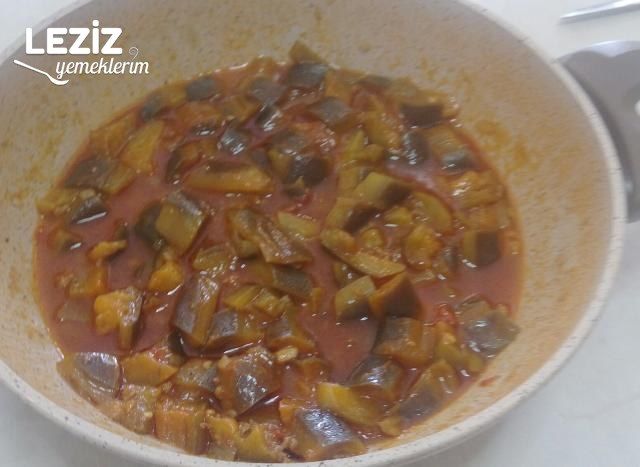 Kıymalı Patlıcan Yemeği Tarifi