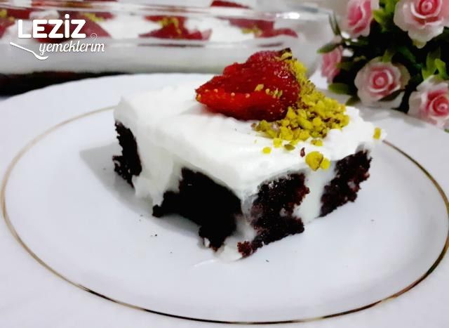 Yumuşacık Muhallebi Dolgulu Kek