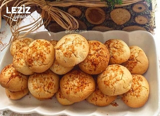 Hindistan Cevizli Çatlak Kurabiye